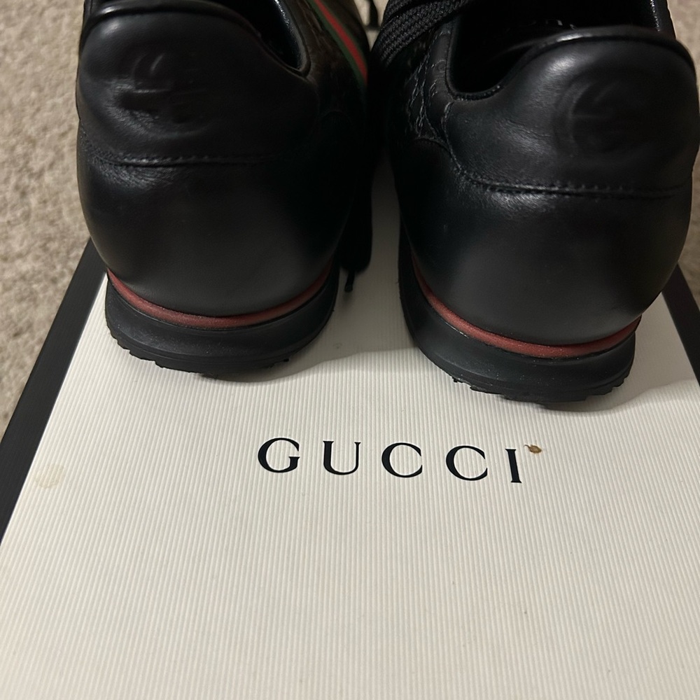 Gucci Men's Black Sneakers with Signature Stripes - Picture 6 of 8